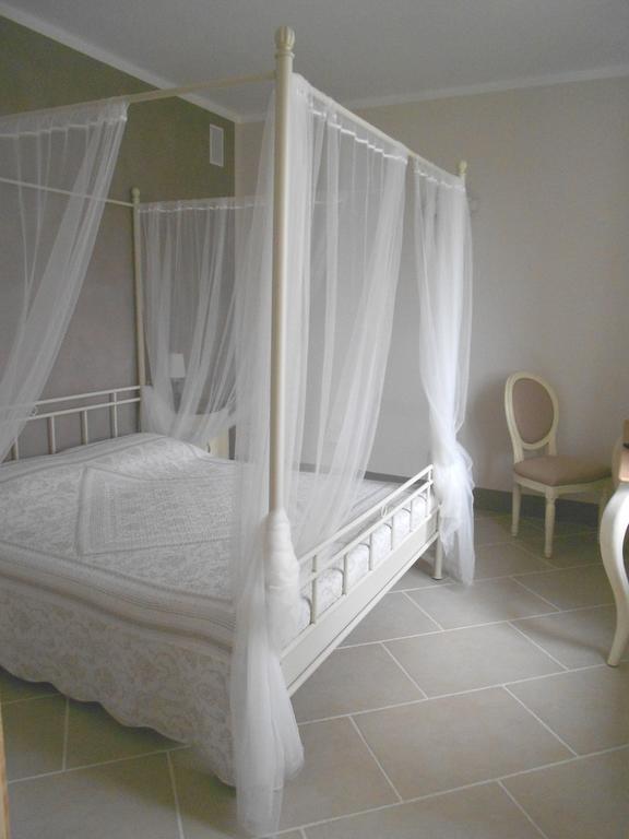 Vila Crealto Alfiano Natta Pokoj fotografie